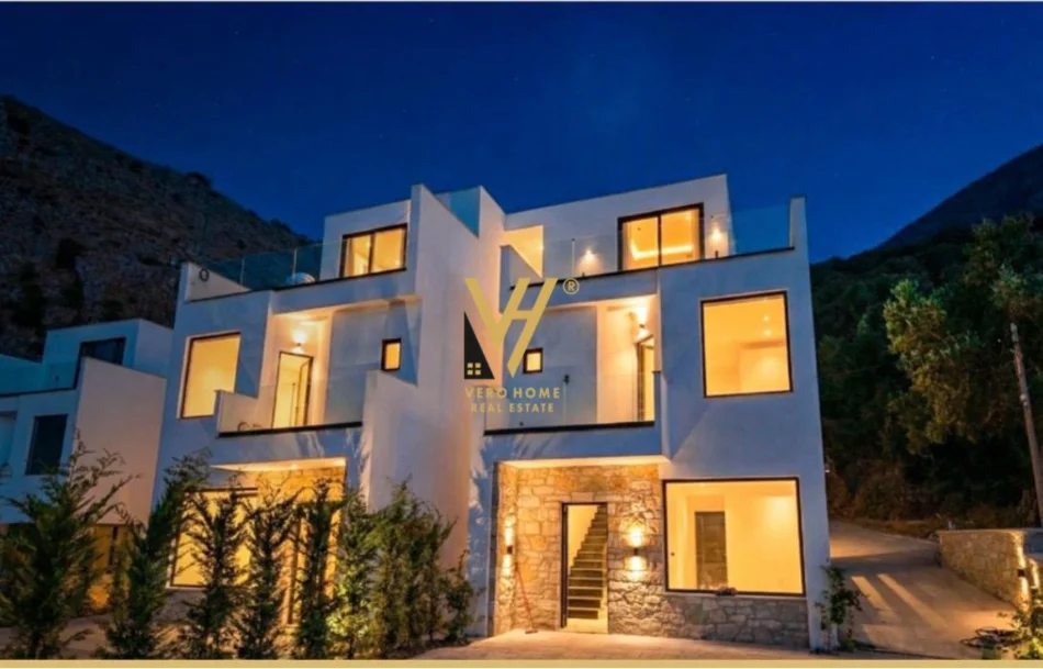 Borsh, shitet Vile 3 Katshe Kati 0, 448 m² 600.000 € (WHITE VILLAS)