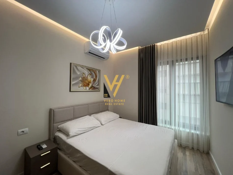 Tirane, jepet me qera apartament 1+1+Ballkon Kati 4, 70 m² 900 € (RRUGA E KOSOVAREVE)