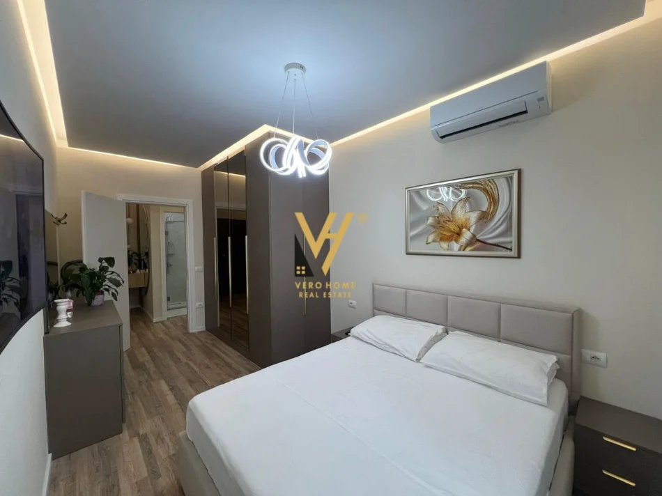 Tirane, jepet me qera apartament 1+1+Ballkon Kati 4, 70 m² 900 € (RRUGA E KOSOVAREVE)