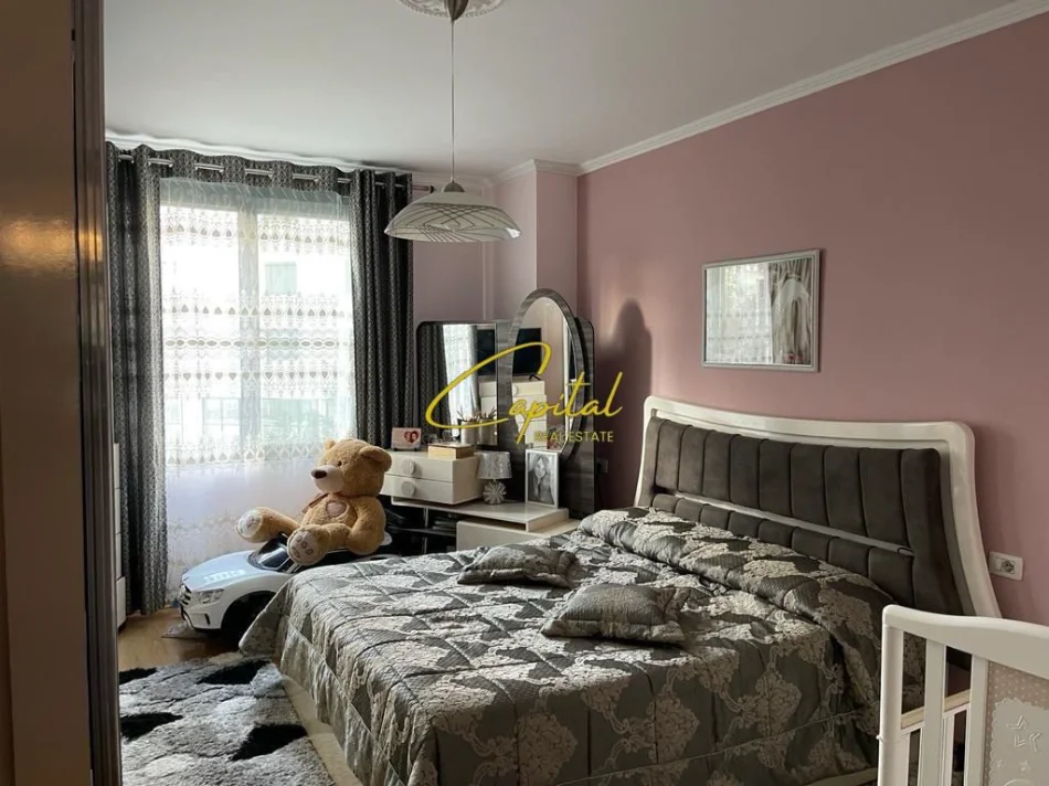 Tirane, shitet apartament 2+1 Kati 2, 106 m² 155.000 € (YZBERISHT)