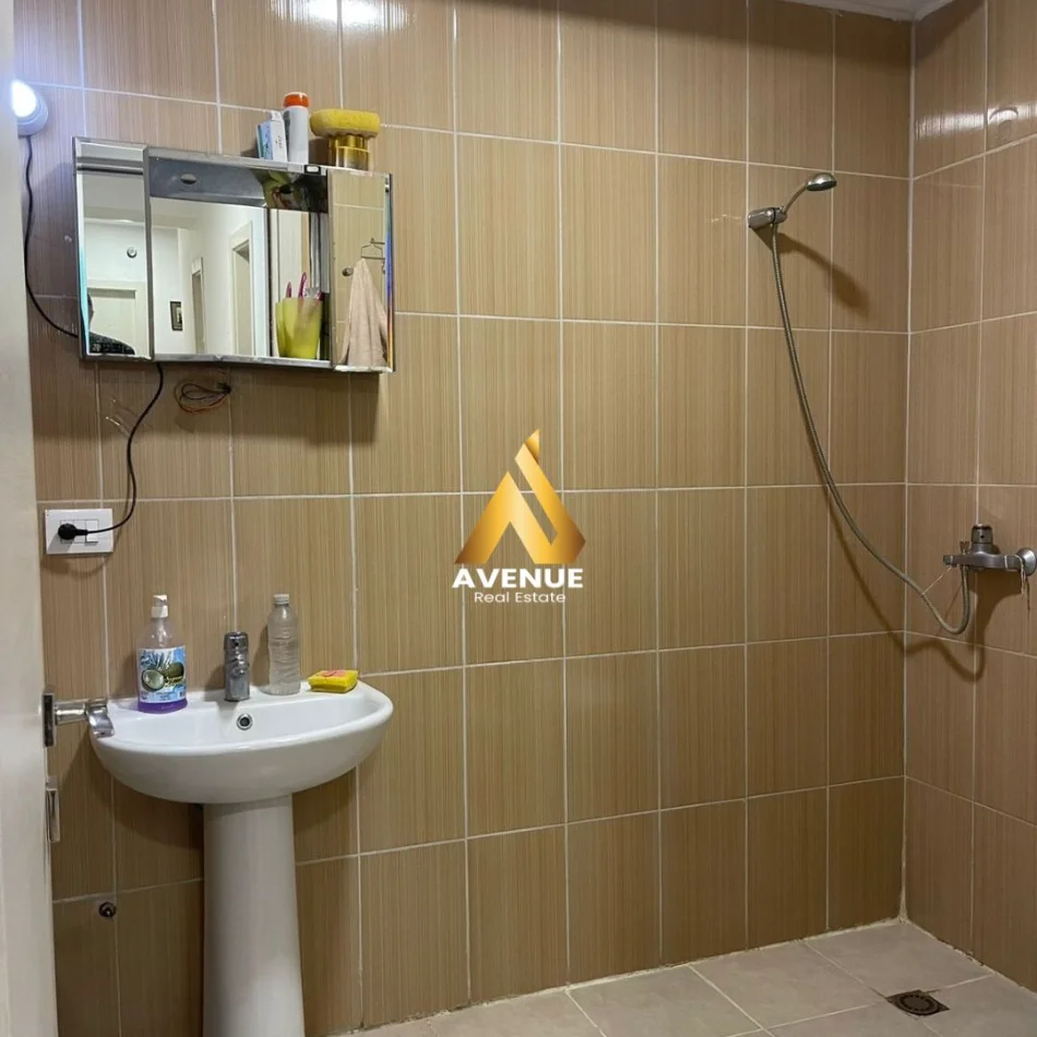 Tirane, shitet apartament 3+1 Kati 3, 149 m² 200.000 € (PRANE RRETH RROTULLIMIT 5 MAJI)