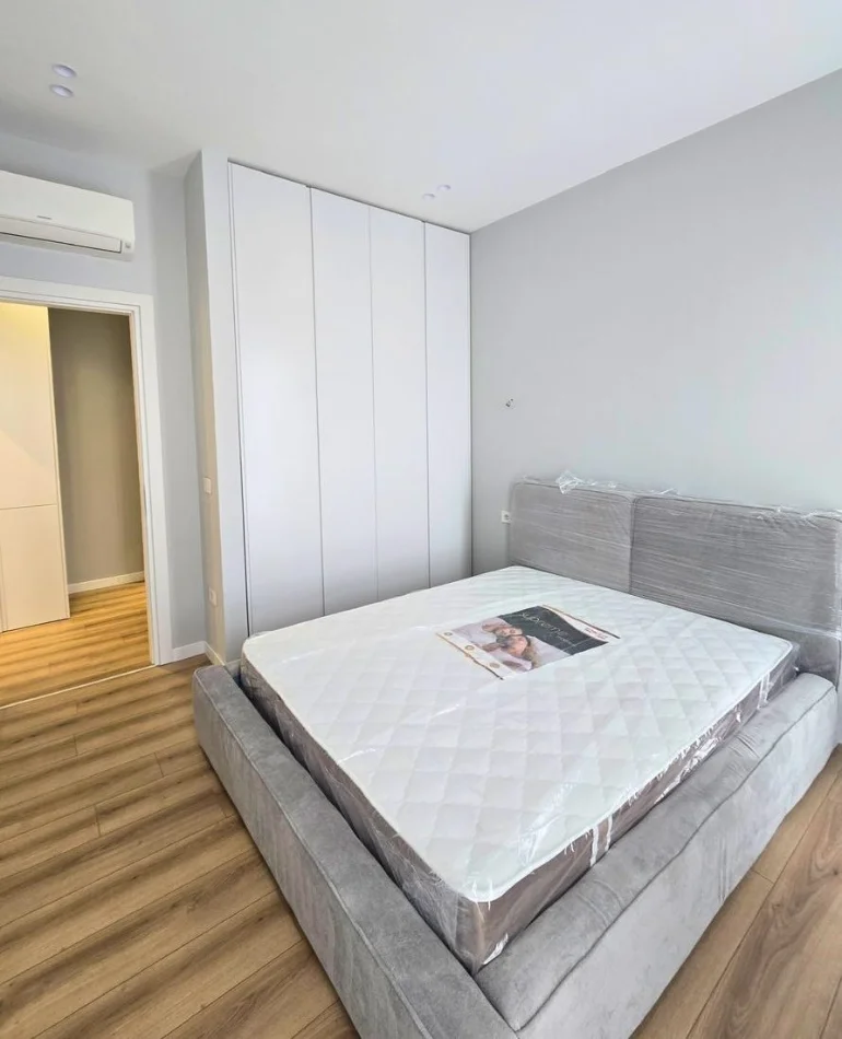 Tirane, jepet me qera apartament 1+1+Aneks+Ballkon Kati 2, 70 m² 1.150 € 