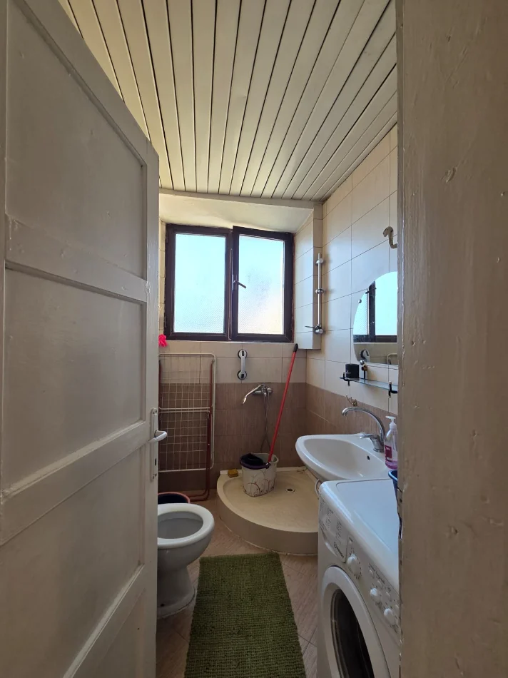 Tirane, jepet me qera apartament 1+1 Kati 3, 65 m² 350 € 