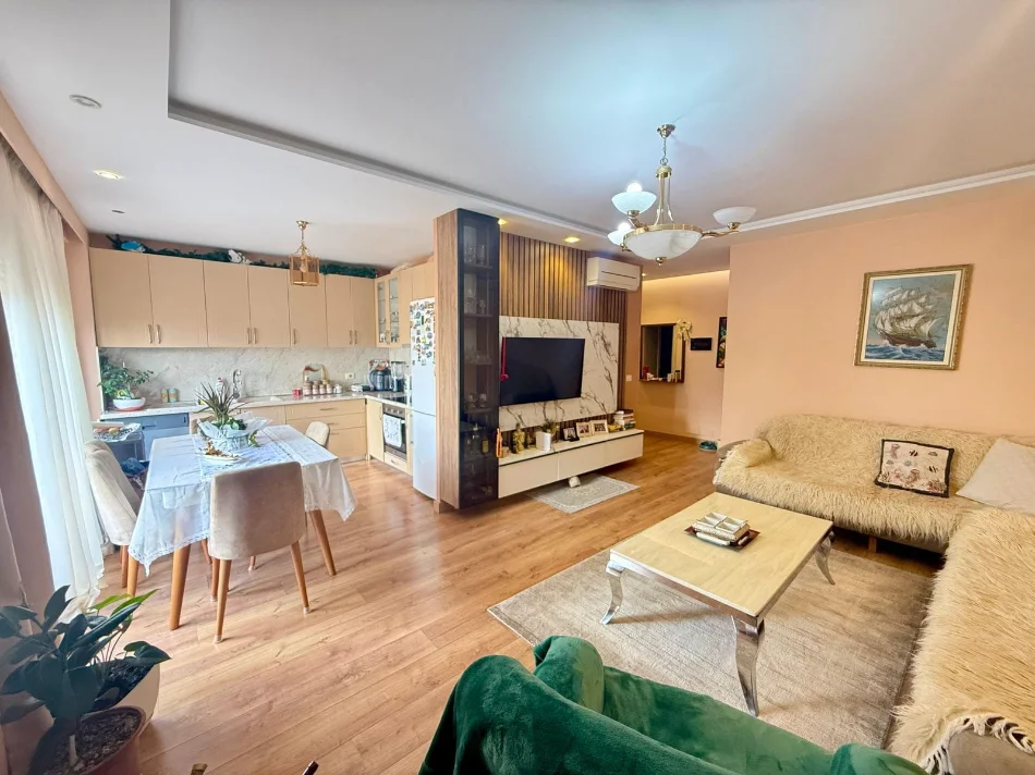 Tirane, shitet apartament 3+1 Kati 2, 120 m² 345.000 € (Kopshti botanik)