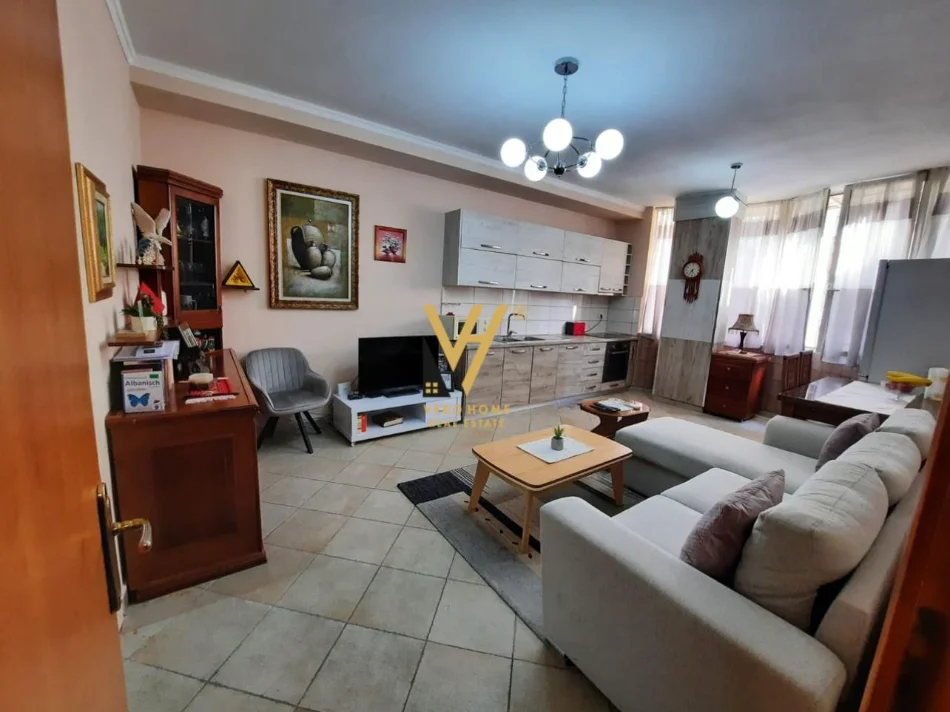 Tirane, shitet apartament 1+1+Ballkon Kati 2, 75 m² 144.200 € (KOMUNA E PARISIT)