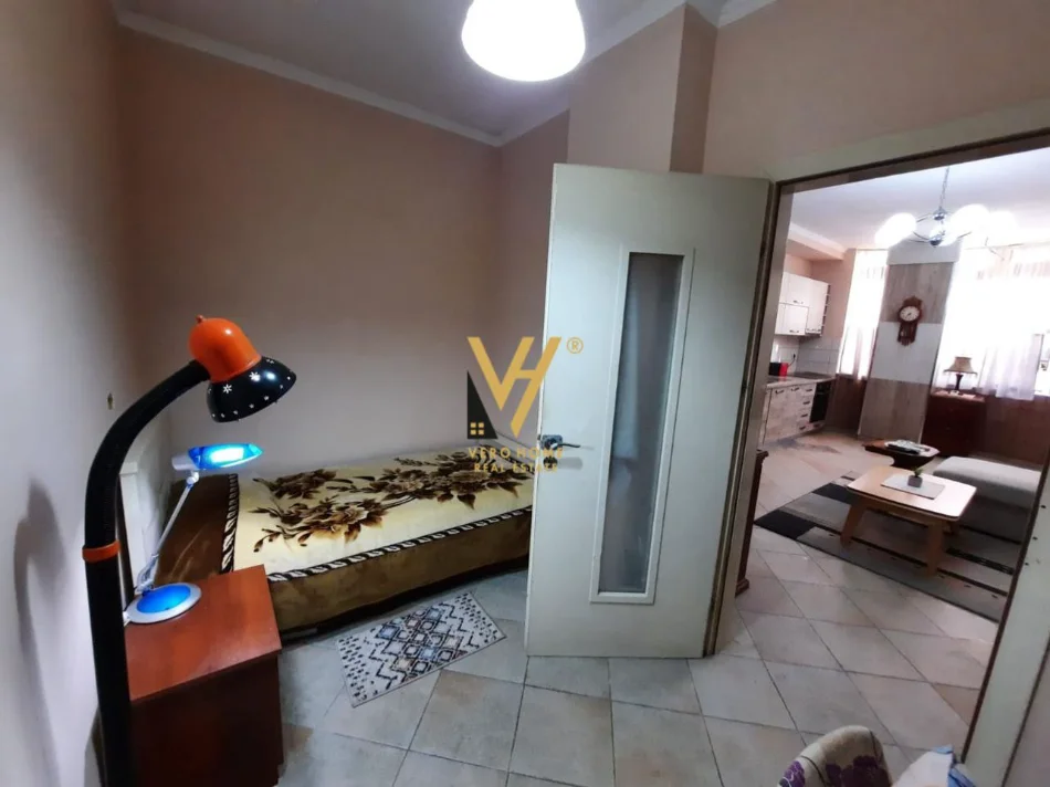 Tirane, shitet apartament 1+1+Ballkon Kati 2, 75 m² 144.200 € (KOMUNA E PARISIT)