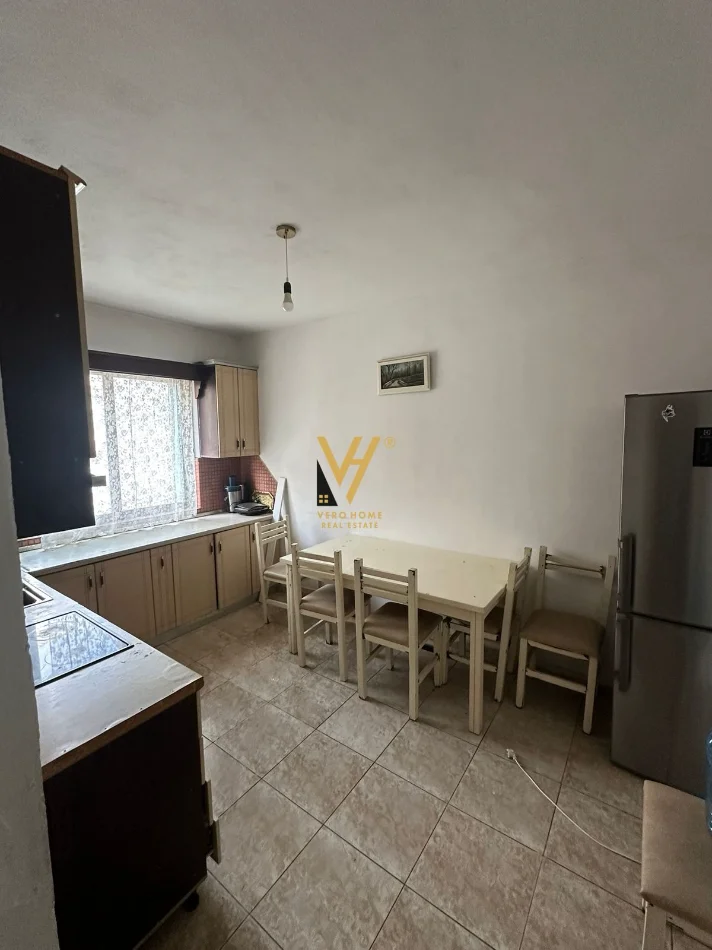 Tirane, jepet me qera apartament 3+1+Ballkon Kati 5, 100 m² 370 € (KAMEZ)