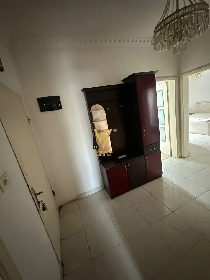 Tirane, jepet me qera apartament 3+1+Ballkon Kati 5, 100 m² 370 € (KAMEZ)