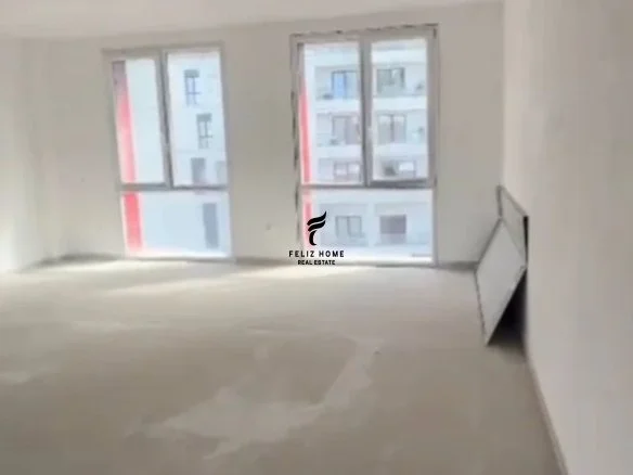 Tirane, jepet me qera zyre Kati 5, 148 m² 900 € (RRUGA E DIBRES)