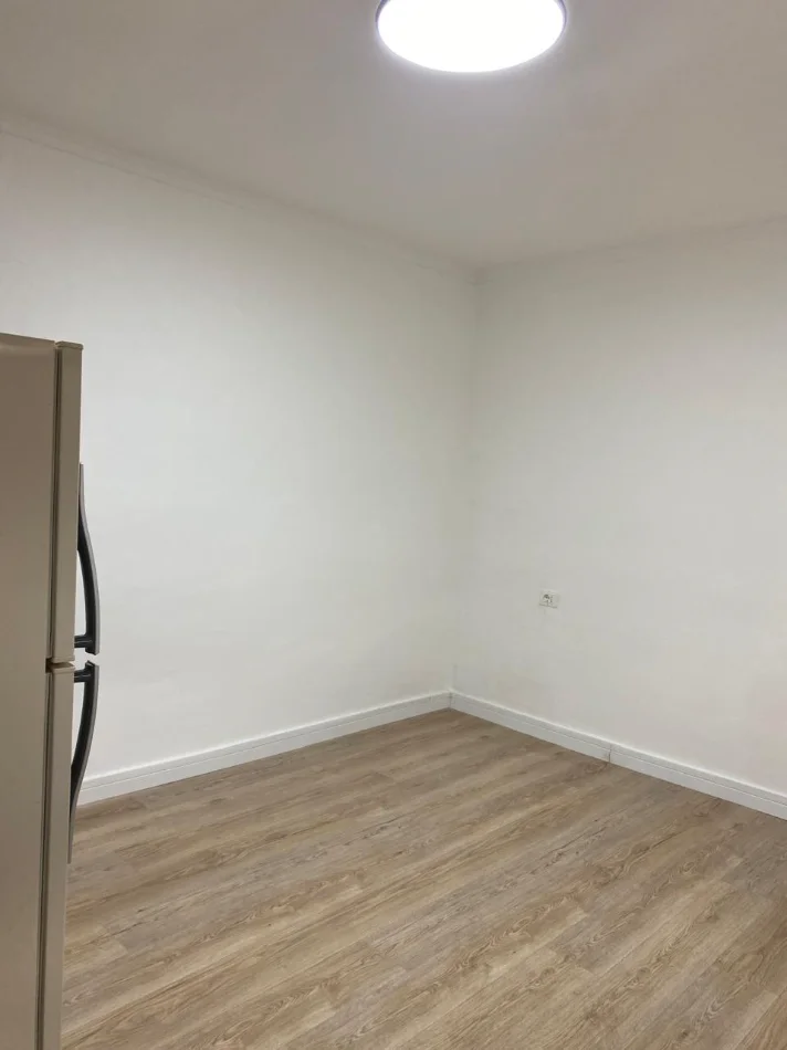 Tirane, jepet me qera apartament Kati 1, 35 m² 300 € 