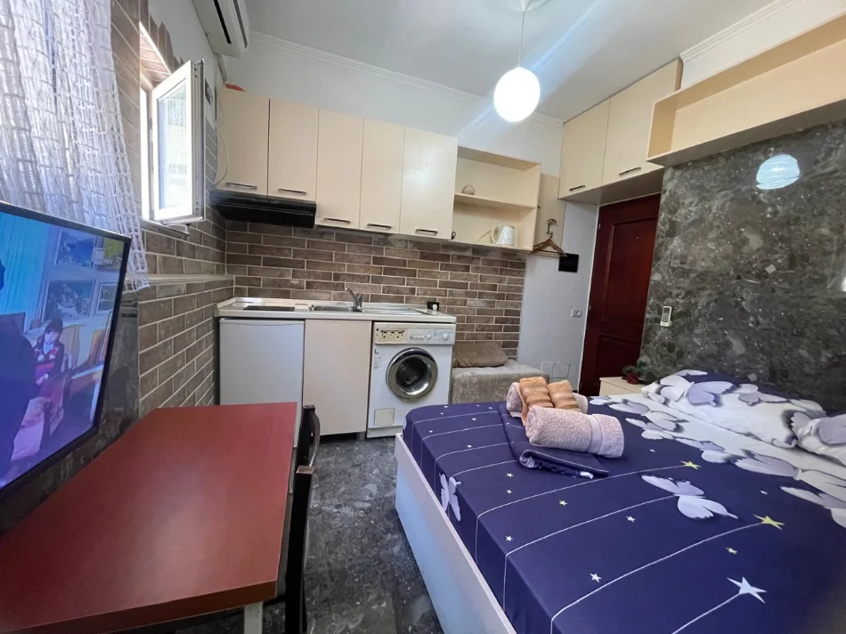 Tirane, jepet me qera garsonier 1+1 Kati 1, 40 m² 350 € (concod center)