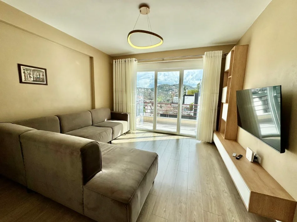 Tirane, shitet apartament 2+1 Kati 6, 105 m² 278.000 € (Liqeni i Thate)