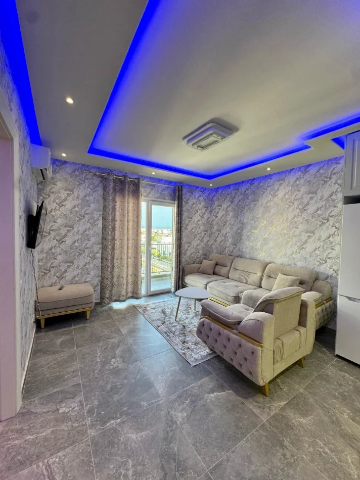 Tirane, jepet me qera apartament 1+1 Kati 8, 500 € 