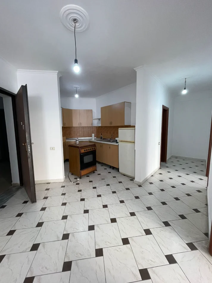 Tirane, shes apartament 2+1+Ballkon Kati 3, 121 m² 169.700 € (Astir)
