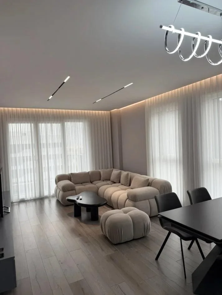 Tirane, jepet me qera apartament 2+1 Kati 8, 103 m² 900 € (DON BOSKO)