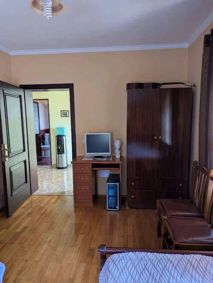 Tirane, shitet Vile 3 Katshe Kati 3, 540 m² 520.000 € 