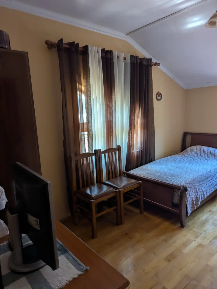 Tirane, shitet Vile 3 Katshe Kati 3, 540 m² 520.000 € 