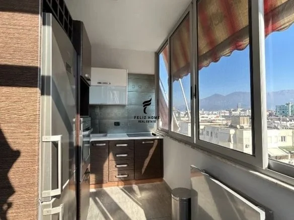 Tirane, jepet me qera apartament 1+1 Kati 6, 77 m² 580 € (KOMUNA E PARISIT)