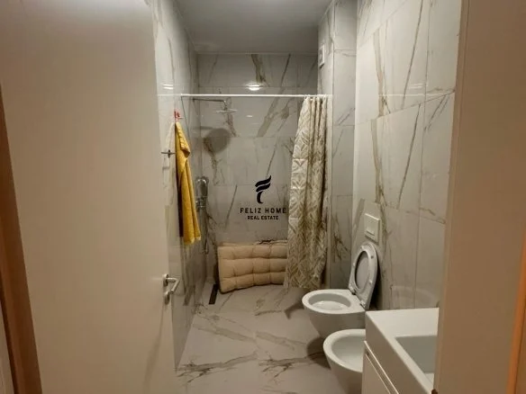 Tirane, jepet me qera apartament 2+1 Kati 6, 100 m² 1.000 € (PAZARI I RI)