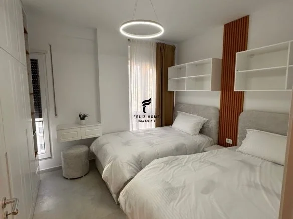 Tirane, jepet me qera apartament 2+1 Kati 6, 100 m² 1.000 € (PAZARI I RI)