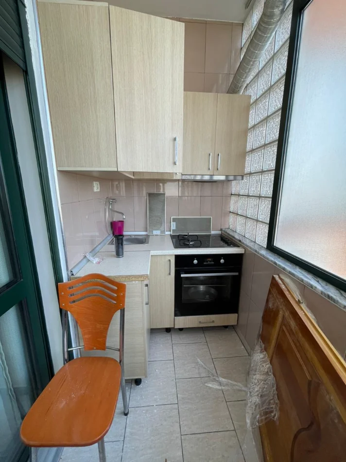 Tirane, jepet me qera apartament 2+1 Kati 6, 98 m² 750 € (RRUGA E KAVAJES)