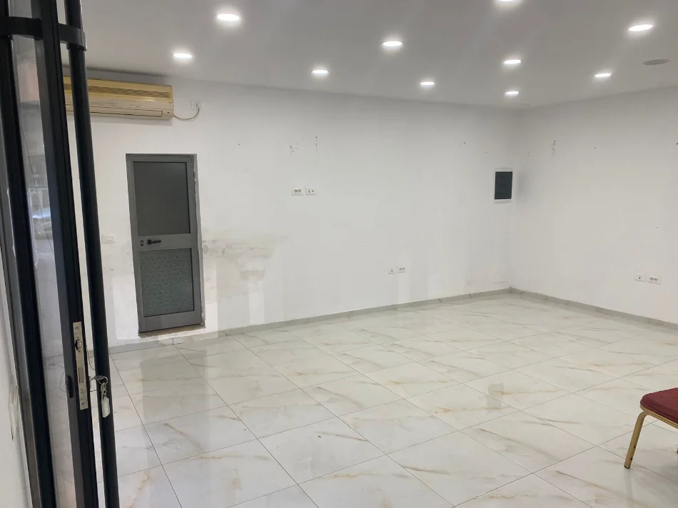 🏠 SHITET Super: Amb. 48m² (📍Vasil Shanto - Blv.Bajram Curri)🔥 Super vendndodhje || Buzë Rruge ✨️ 167,000€ 💶💶