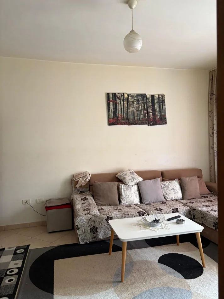 Tirane, shitet apartament 3+1+Aneks+Ballkon Kati 2, 149 m² 175.000 € 