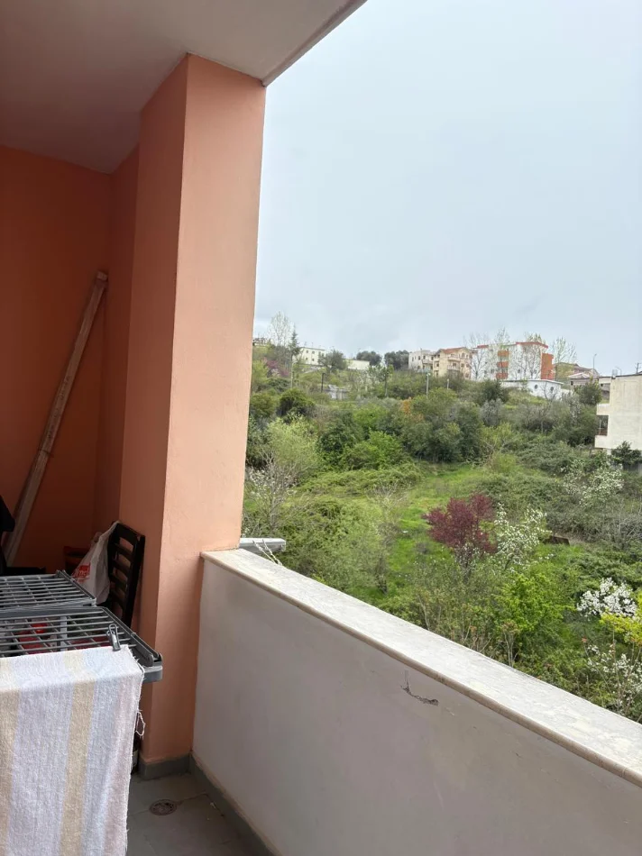Tirane, shitet apartament 3+1+Aneks+Ballkon Kati 2, 149 m² 175.000 € 