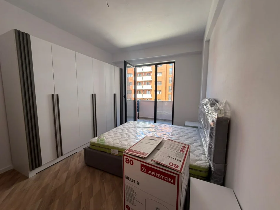 Tirane, jepet me qera apartament 2+1 Kati 5, 600 € (urban gate)