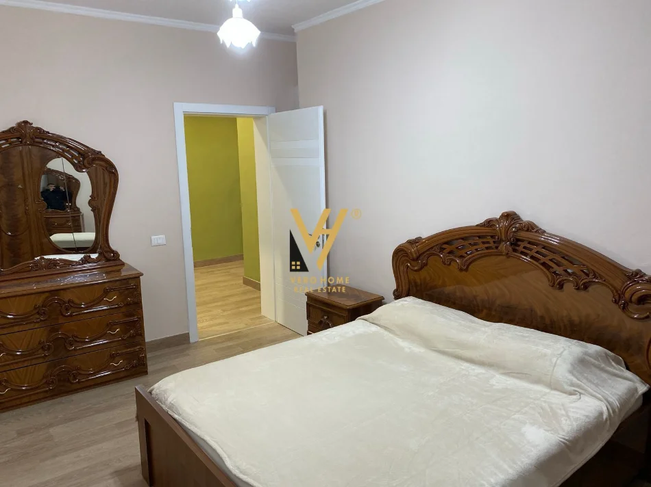 Tirane, shitet apartament 2+1+Ballkon Kati 3, 109 m² 225.000 € (ISH AMBASADA JUGOSLLAVE)