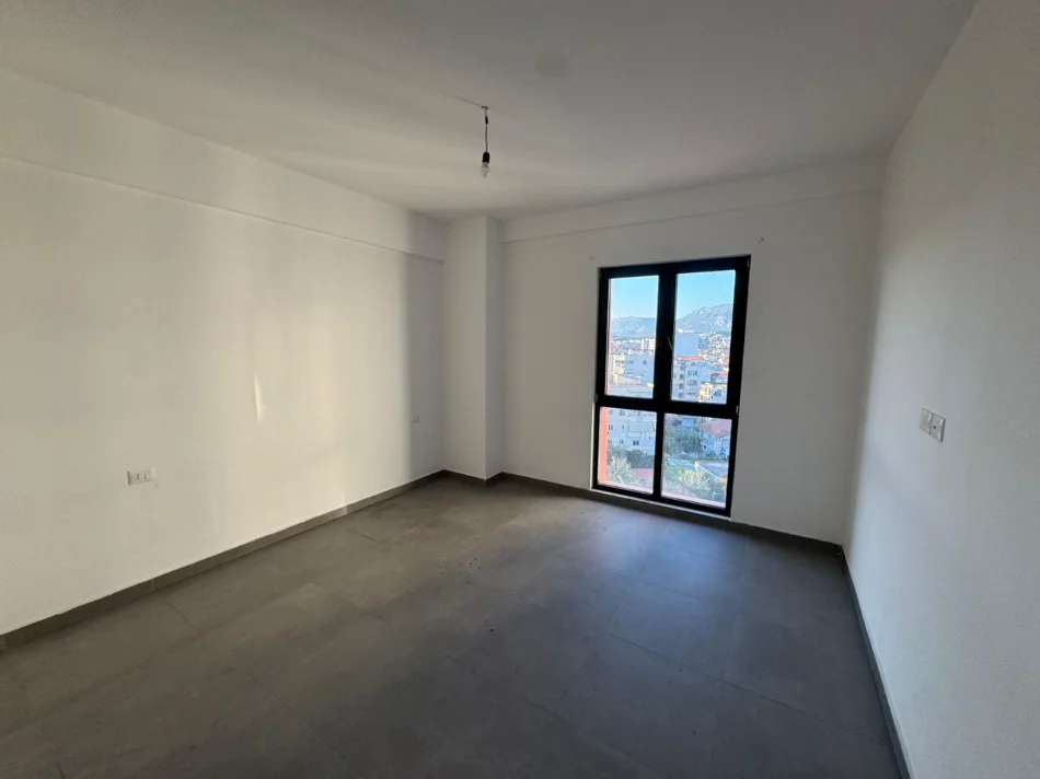 Tirane, jepet me qera apartament 2+1 Kati 5, 