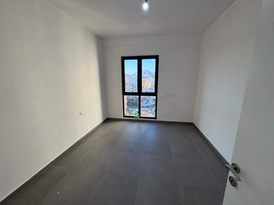Tirane, jepet me qera apartament 2+1 Kati 5, 