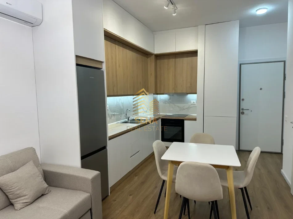 Tirane, jepet me qera apartament 1+1+Ballkon Kati 3, 50 m² 420 € (Ali Demi, Rezidenca Kadiu)