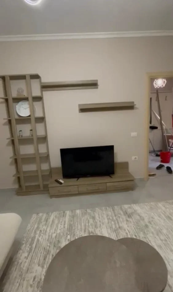 Tirane, jepet me qera apartament 1+1 Kati 5, 60 m² 450 € 