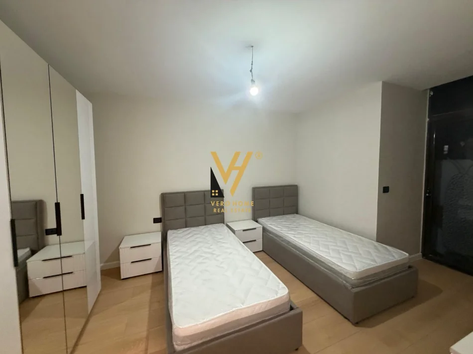 Tirane, jepet me qera apartament 2+1+Ballkon Kati 11, 100 m² 820 € (DELIJORGJI)