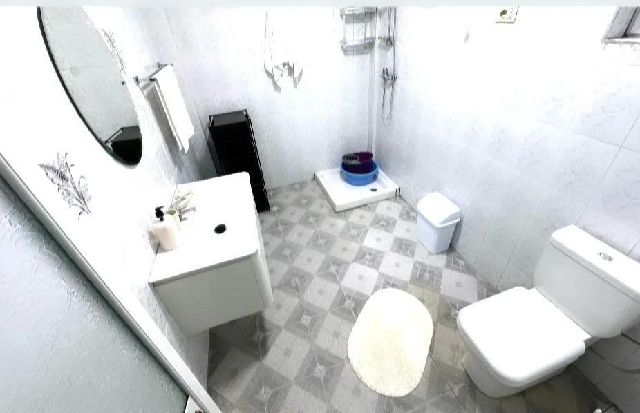 Tirane, jepet me qera 2+1 Kati 5, 