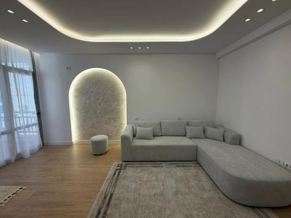 Tirane, shitet apartament 1+1 Kati 5, 50 m² 111.000 € (Rruga Tom Plezha)