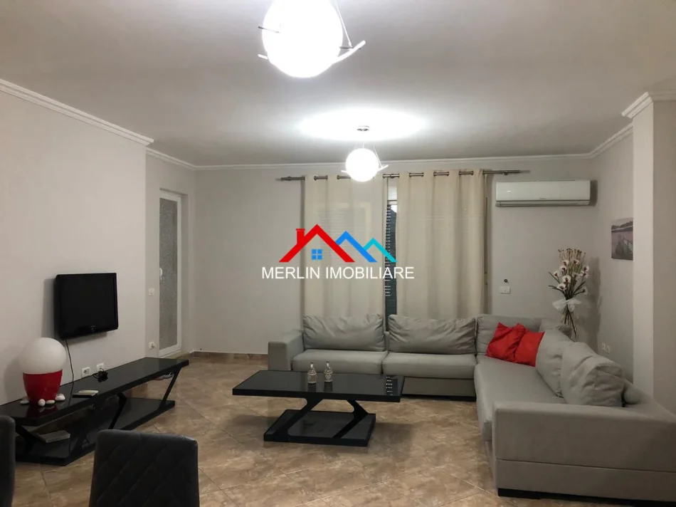 Tirane, shitet apartament 2+1+Ballkon Kati 3, 134 m² 260.500 € (RRUGA KOLOMBO,LIQENI I THATE)