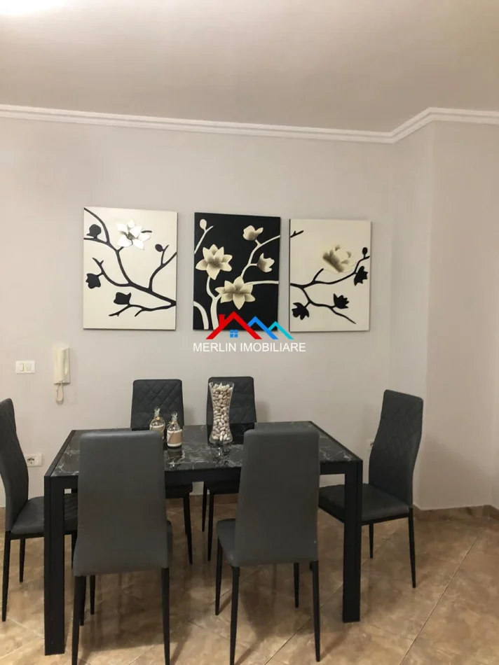 Tirane, shitet apartament 2+1+Ballkon Kati 3, 134 m² 260.500 € (RRUGA KOLOMBO,LIQENI I THATE)
