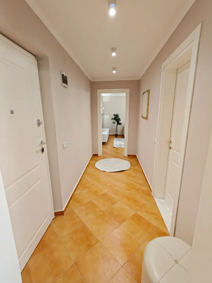 Tirane, shitet apartament 1+1 Kati 4, 64 m² 144.000 € (SELVIA)