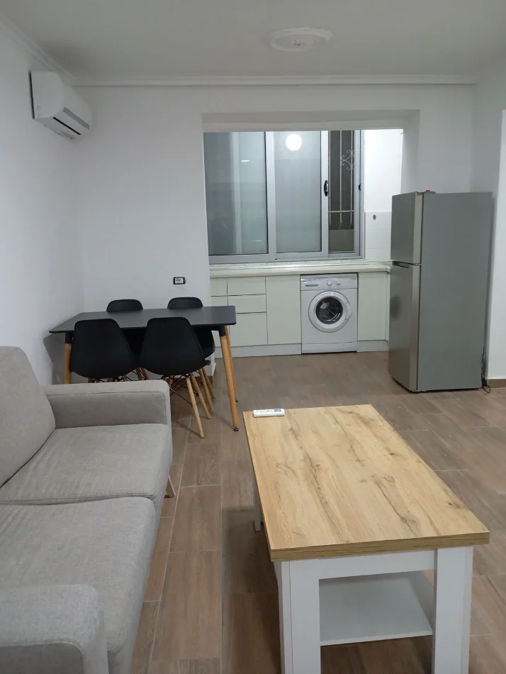 Shqiperi, jepet me qera apartament 1+1 Kati 0, 50 m² 350 € (BRRYLI)