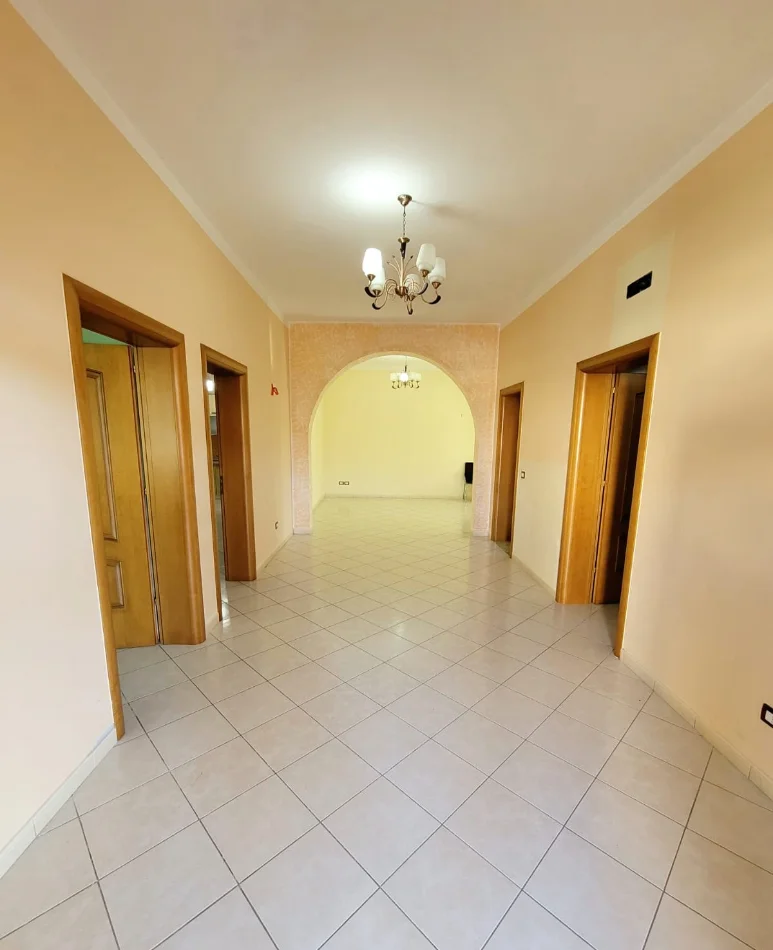 Kavaje, jepet me qera shtepi 2+1+Aneks+Ballkon Kati 2, 150 m² 312 € (Kavaje)