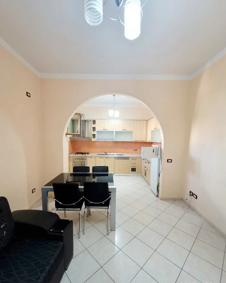 Kavaje, jepet me qera shtepi 2+1+Aneks+Ballkon Kati 2, 150 m² 312 € (Kavaje)