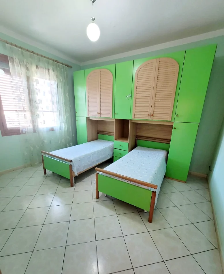 Kavaje, jepet me qera shtepi 2+1+Aneks+Ballkon Kati 2, 150 m² 312 € (Kavaje)