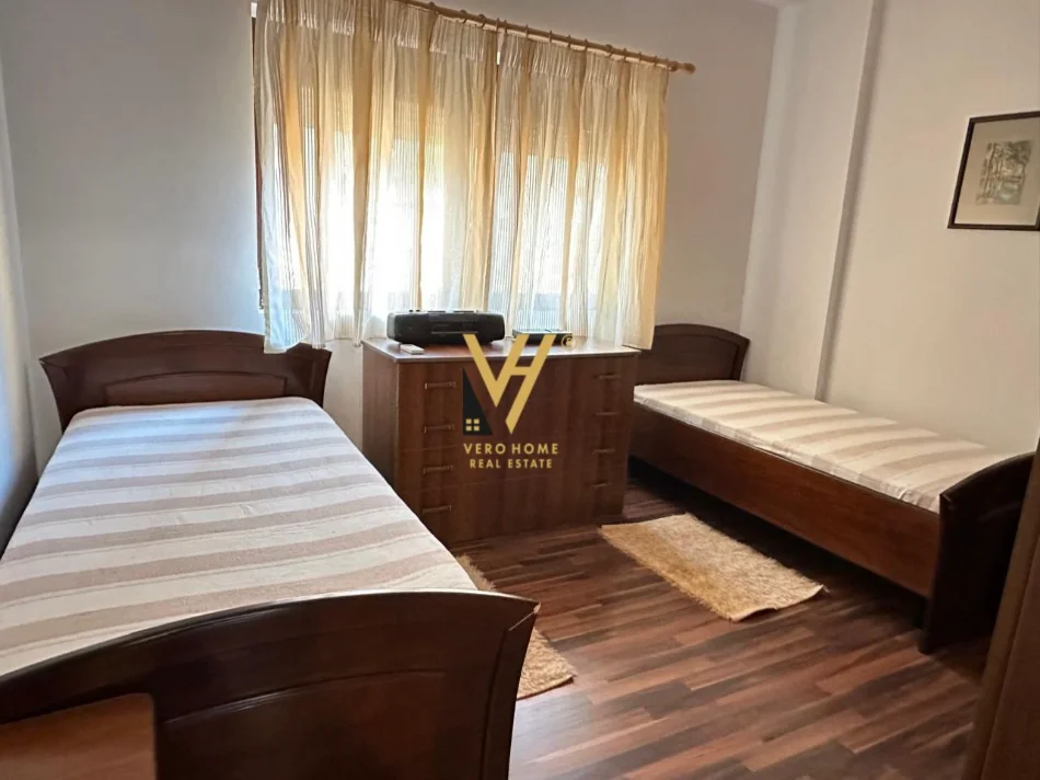 Tirane, jepet me qera apartament 2+1+Ballkon Kati 7, 102 m² 900 € (RRUGA E ELBASANIT)