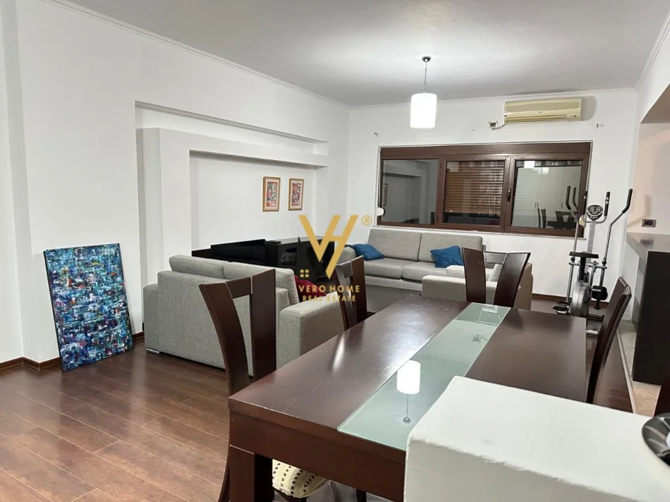 Tirane, jepet me qera apartament 2+1+Ballkon Kati 7, 102 m² 900 € (RRUGA E ELBASANIT)