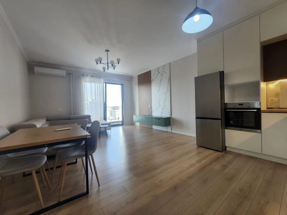 Tirane, jepet me qera apartament 2+1 Kati 6, 114 m² 750 € (Farmacia 10)