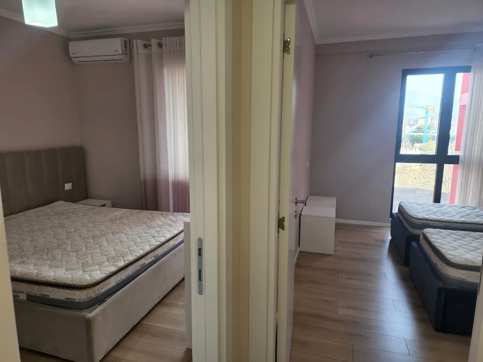 Tirane, jepet me qera apartament 2+1 Kati 6, 114 m² 750 € (Farmacia 10)
