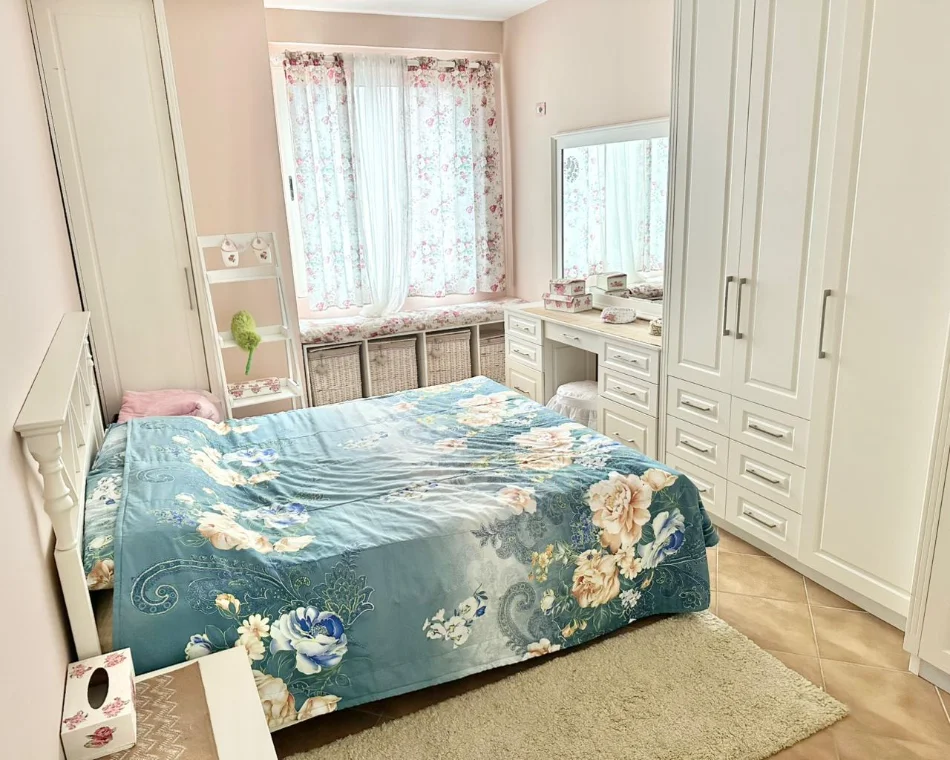 Tirane, jepet me qera apartament 2+1+Ballkon Kati 3, 85 m² 450 €