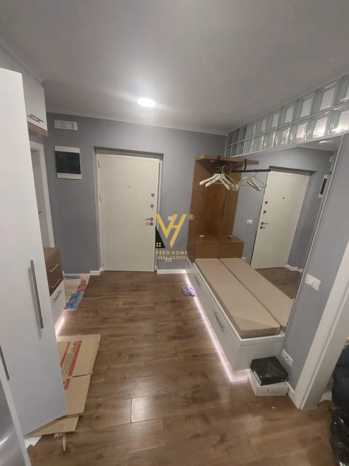 Tirane, shitet apartament 2+1+Ballkon Kati 5, 80 m² 160.000 € (PALLATI ME SHIGJETA)